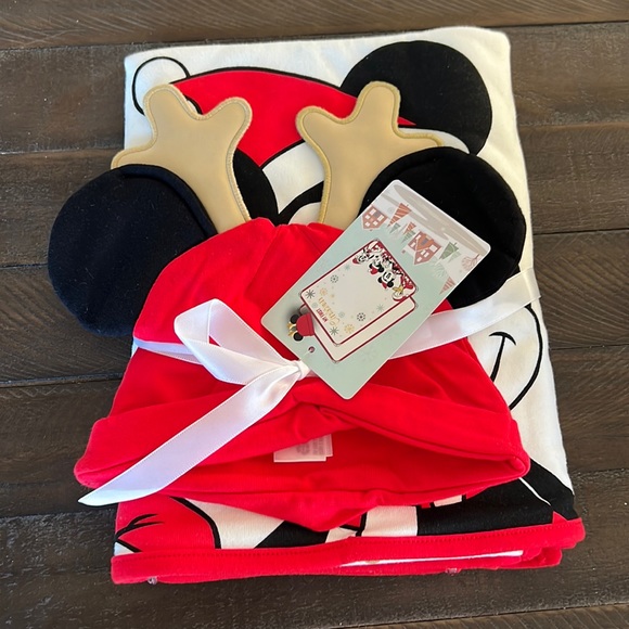 Disney Other - Mickey Hat and Photo Set Baby’s First Christmas
